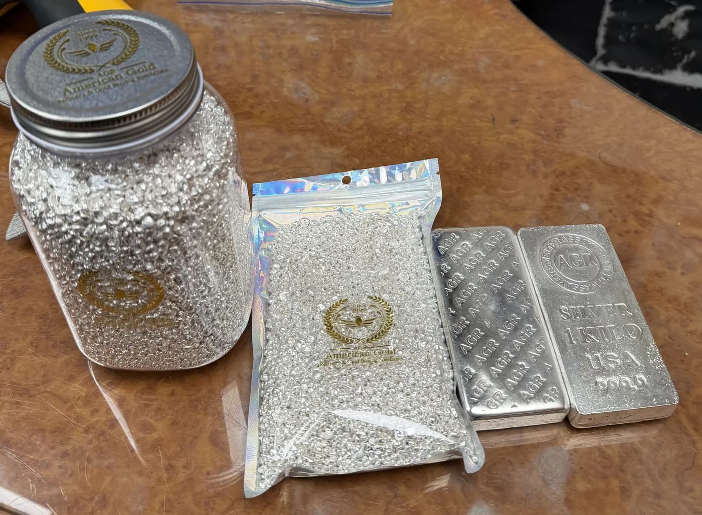 Grain jar, grain bag and AGR kilo bars